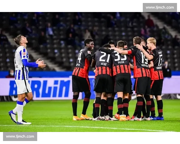 欧冠焦点战国际米兰对决巴萨传统豪门巅峰碰撞引爆期待全欧瞩目之夜 欧冠焦点战国际米兰对决巴萨传统豪门巅峰碰撞引爆期待全欧瞩目之夜