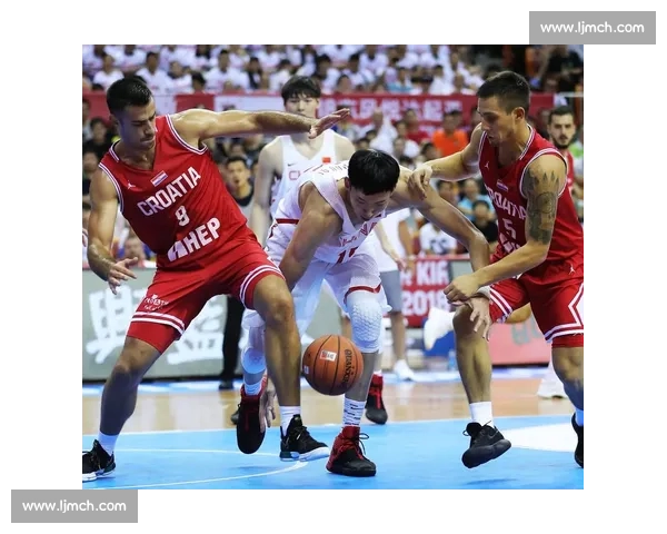 男篮红队迎战新西兰硬碰硬检验阵容深度与攻防成色关键一战展现团队韧性 男篮红队迎战新西兰硬碰硬检验阵容深度与攻防成色关键一战展现团队韧性